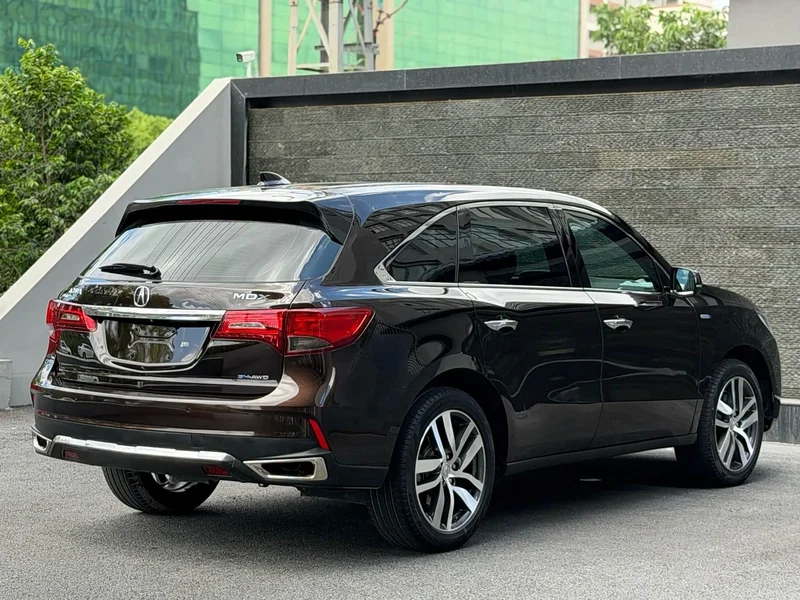 Acura MDX — фото 8