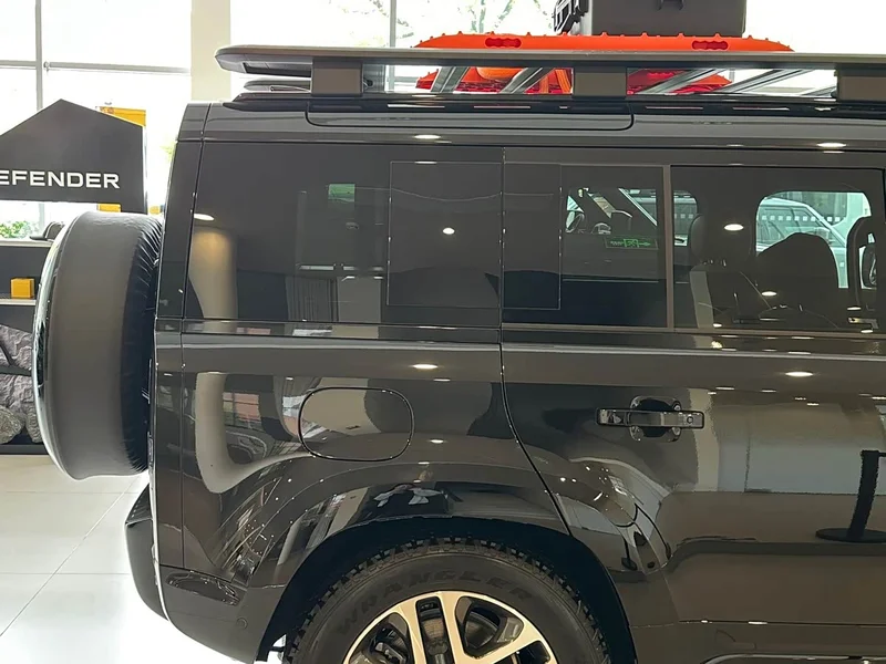 Land Rover Defender — фото 7
