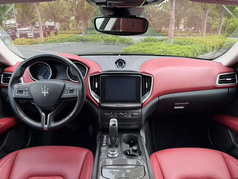 Maserati Ghibli — фото 16