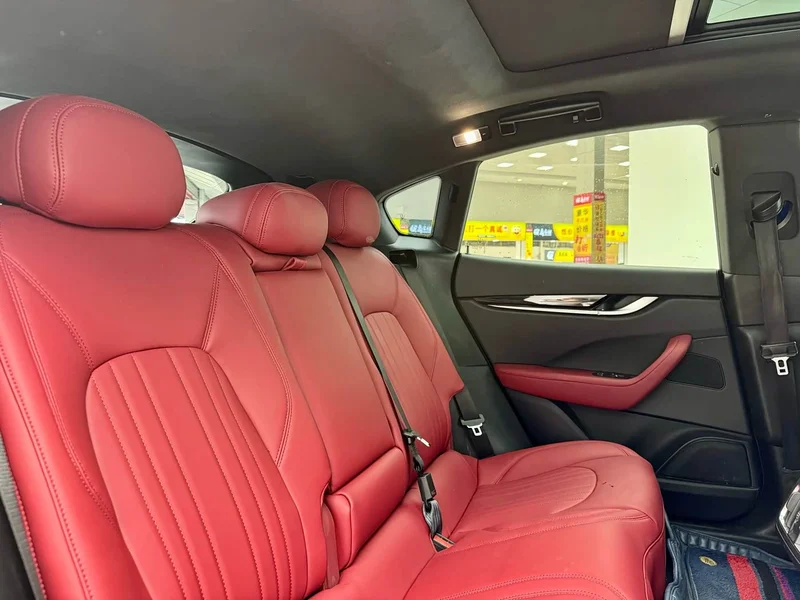 Maserati Levante — фото 12