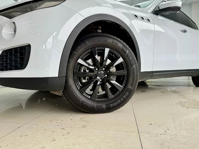 Maserati Levante — фото 17