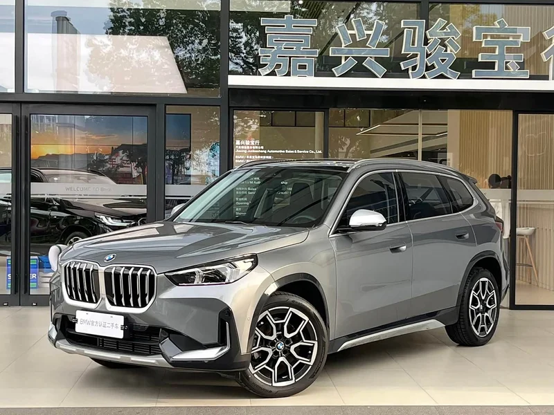 BMW X1 — фото 1