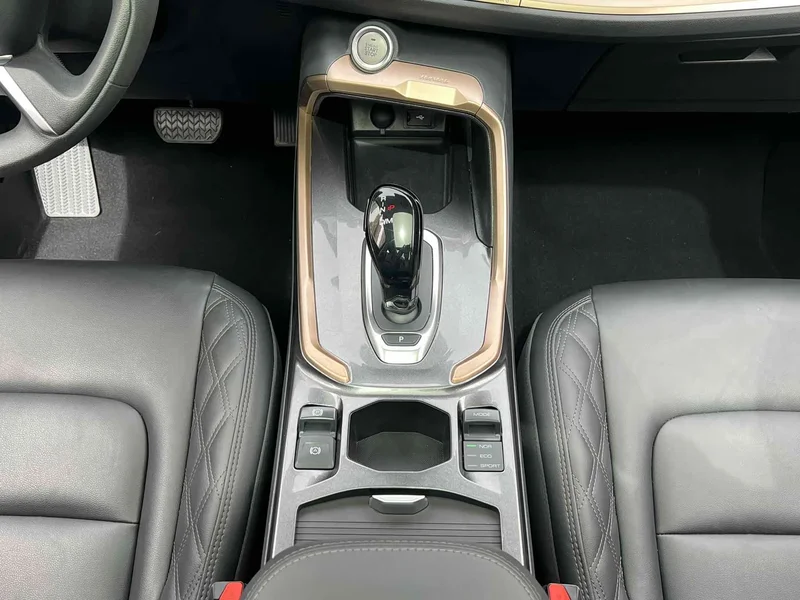Haval H6 — фото 10
