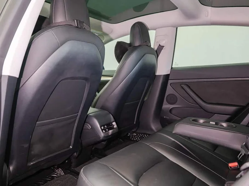 Tesla Model 3 — фото 17