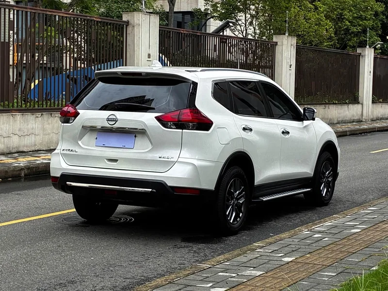 Nissan X-Trail — фото 9