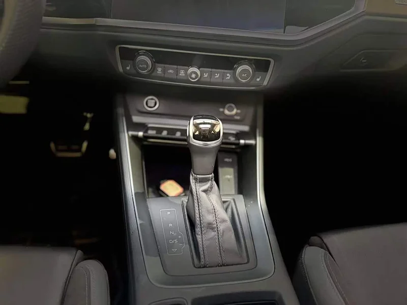Audi Q3 Sportback — фото 12