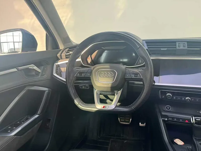 Audi Q3 Sportback — фото 13