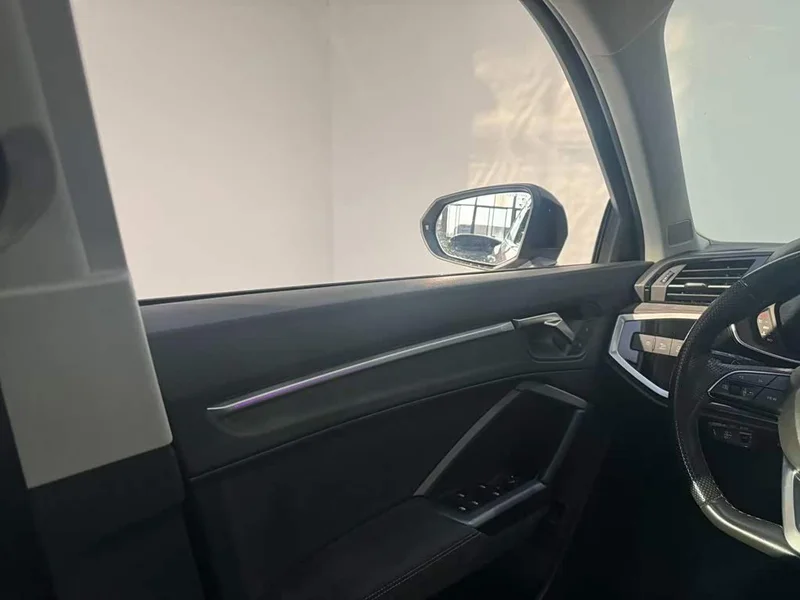 Audi Q3 Sportback — фото 15