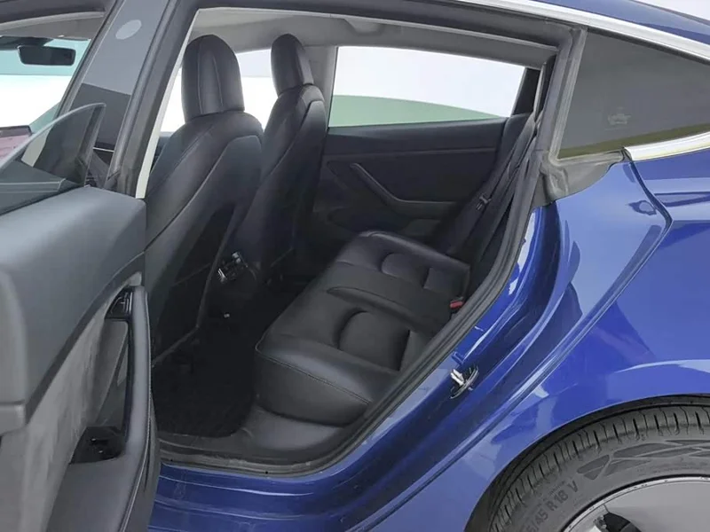 Tesla Model 3 — фото 11
