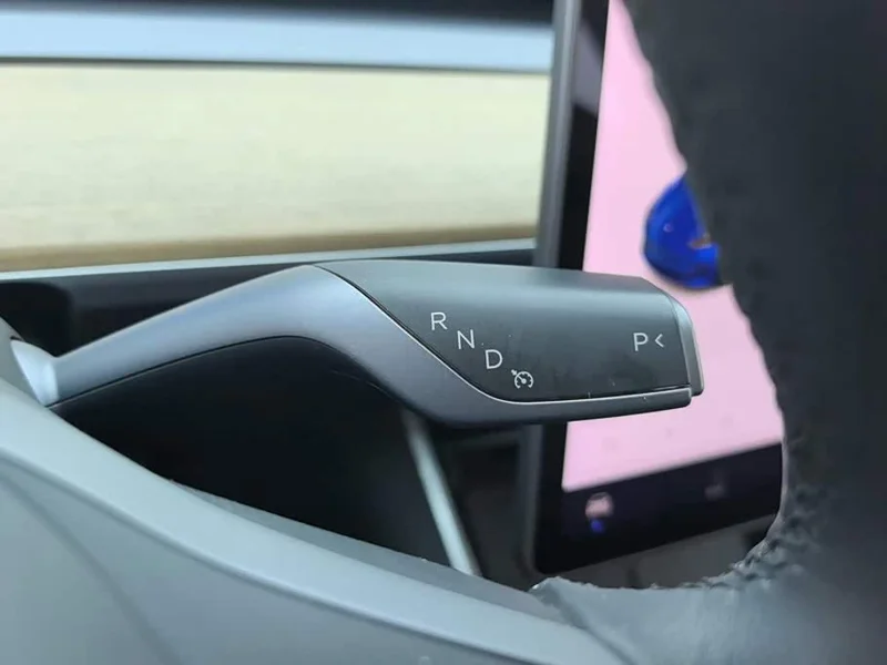 Tesla Model 3 — фото 16