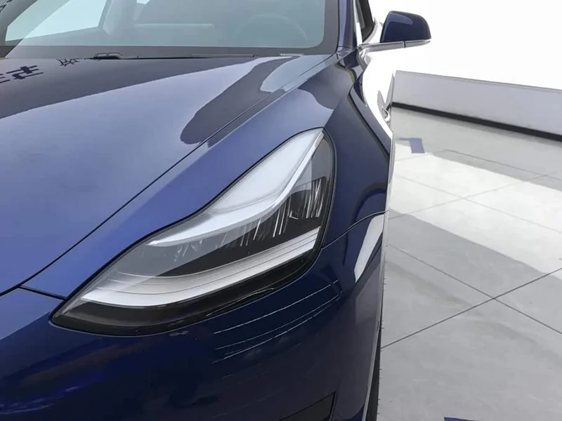 Tesla Model 3 — фото 5