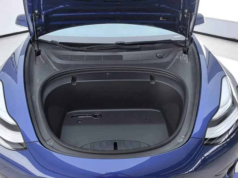 Tesla Model 3 — фото 10