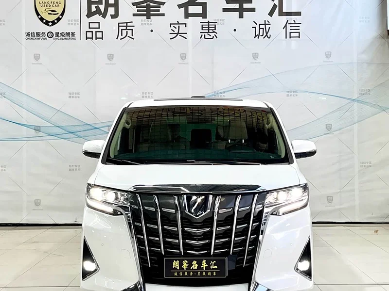 Toyota Alphard — фото 2
