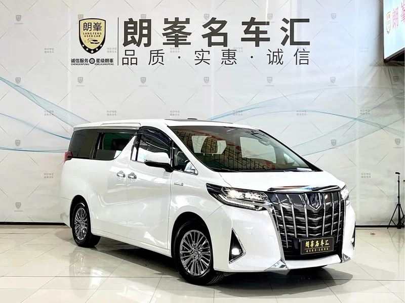 Toyota Alphard — фото 3