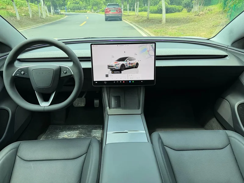 Tesla Model 3 — фото 5