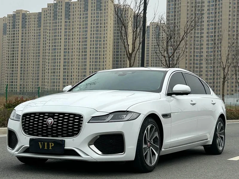Jaguar XFL — фото 12