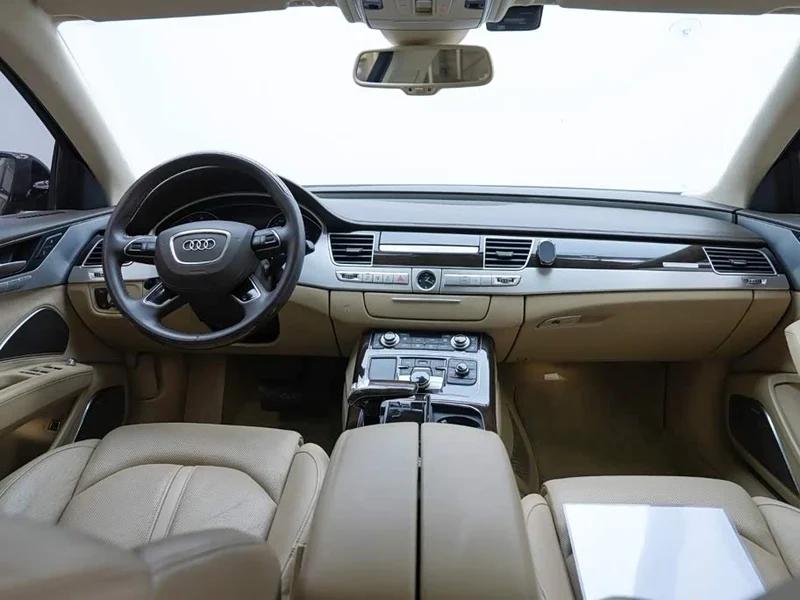 Audi A8 — фото 9
