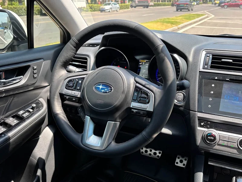 Subaru Outback — фото 11
