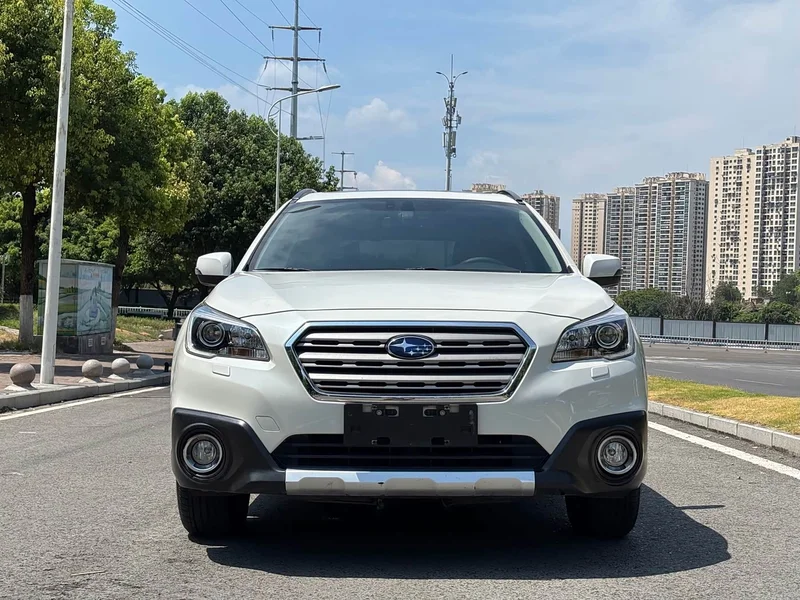 Subaru Outback — фото 2