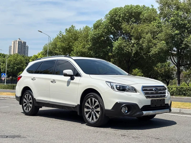 Subaru Outback — фото 3