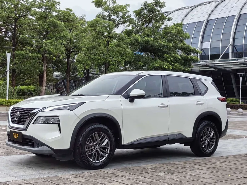 Nissan X-Trail — фото 1