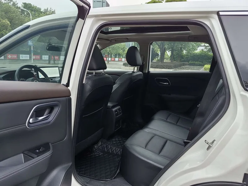 Nissan X-Trail — фото 14