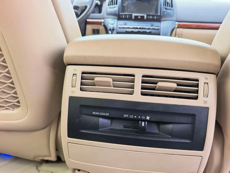 Toyota Land Cruiser (Imported) — фото 14