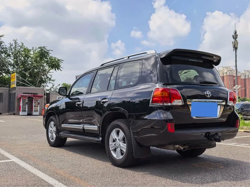 Toyota Land Cruiser (Imported) — фото 15