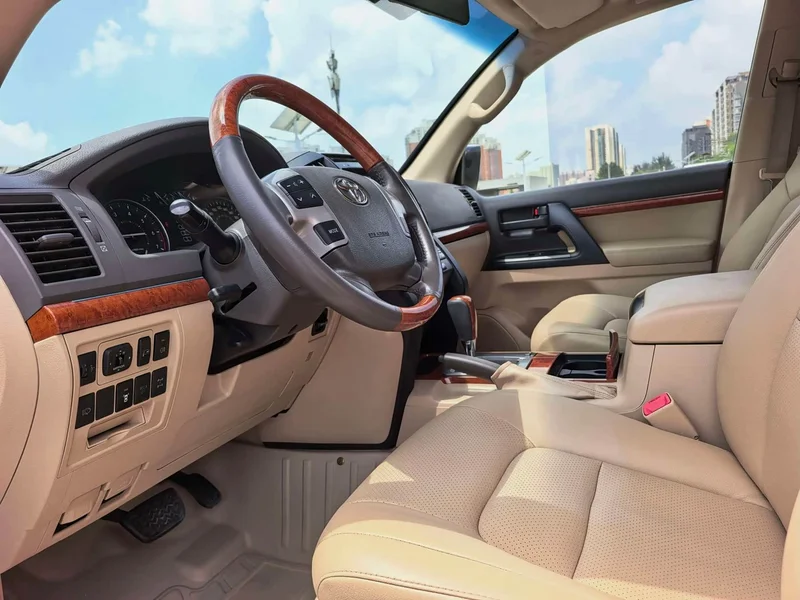 Toyota Land Cruiser (Imported) — фото 4