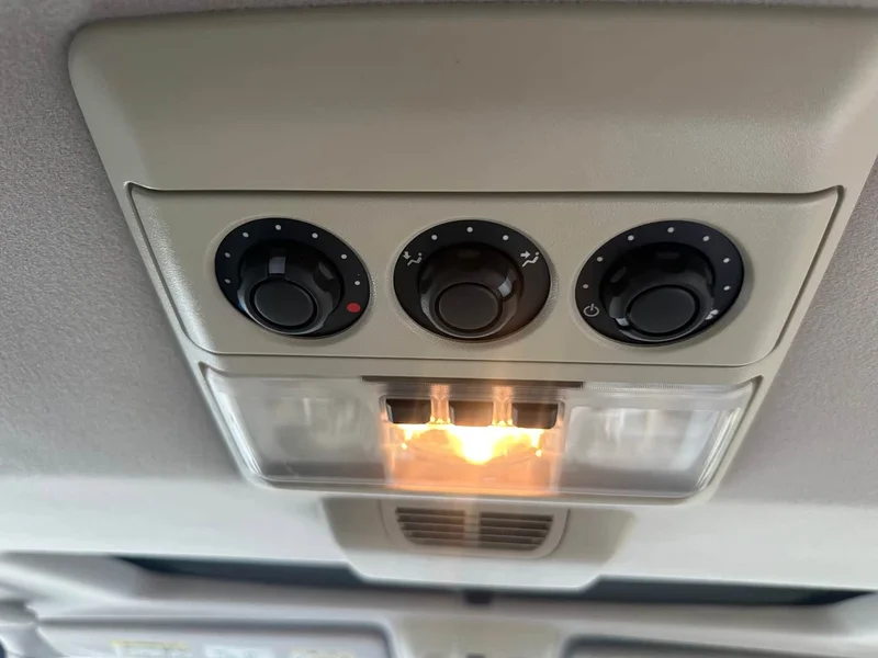 Land Rover Discovery — фото 15