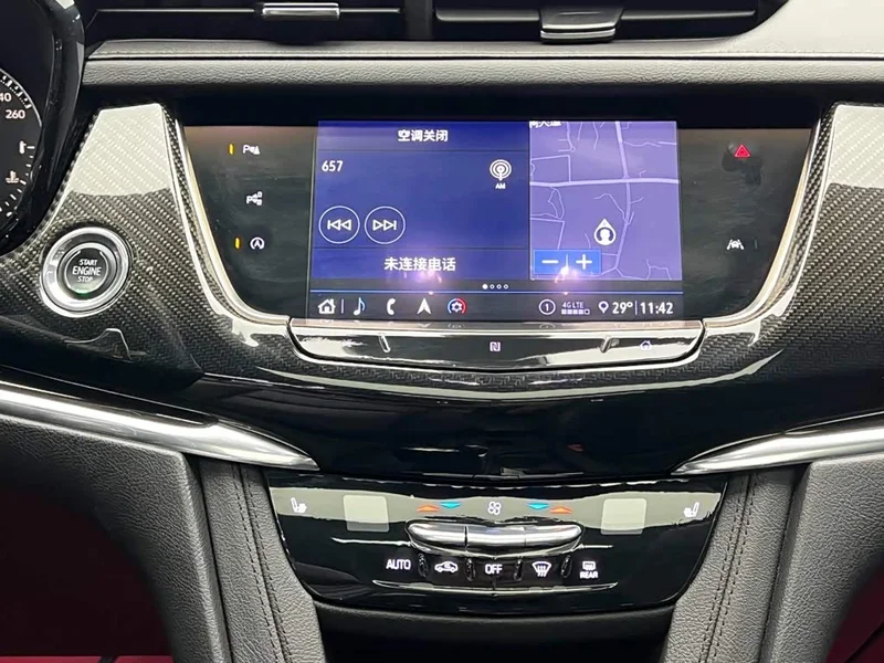 Cadillac XT6 — фото 23