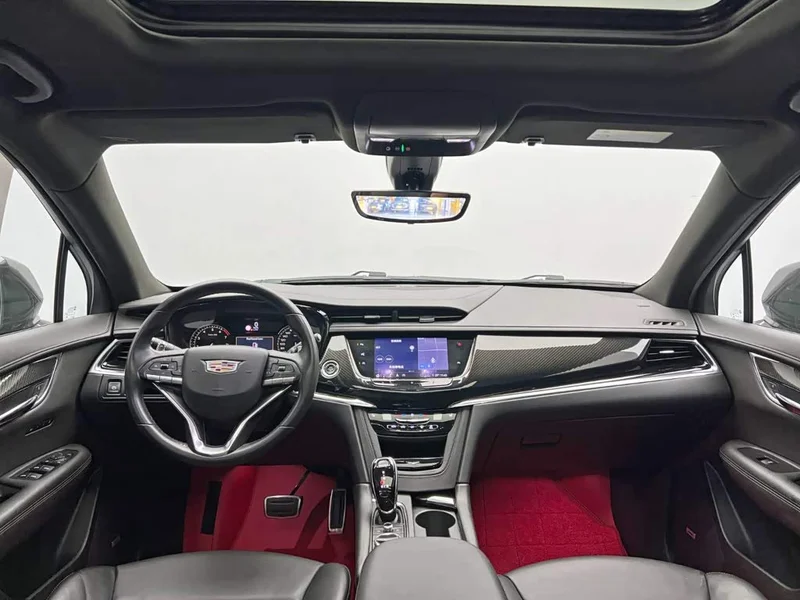 Cadillac XT6 — фото 24