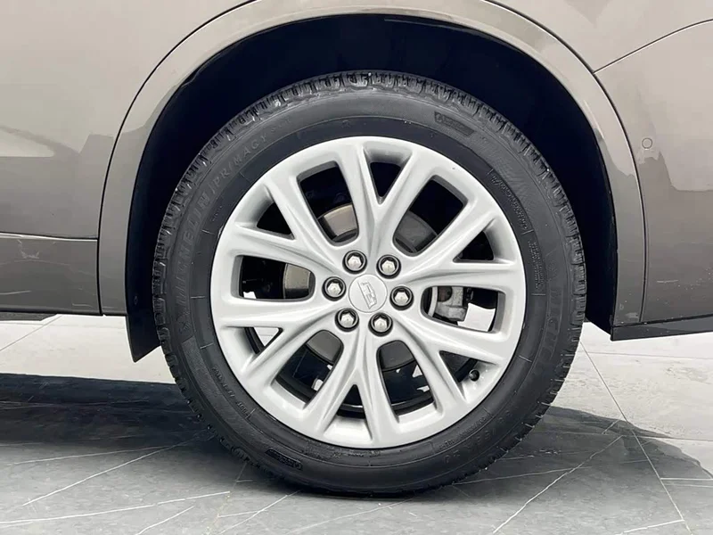 Cadillac XT6 — фото 26