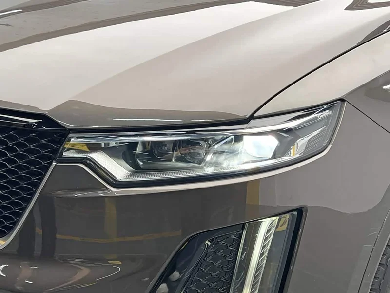 Cadillac XT6 — фото 10
