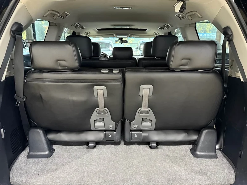 Toyota Land Cruiser (Imported) — фото 14