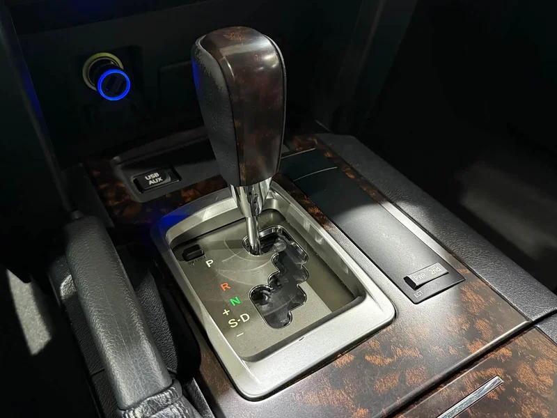 Toyota Land Cruiser (Imported) — фото 17