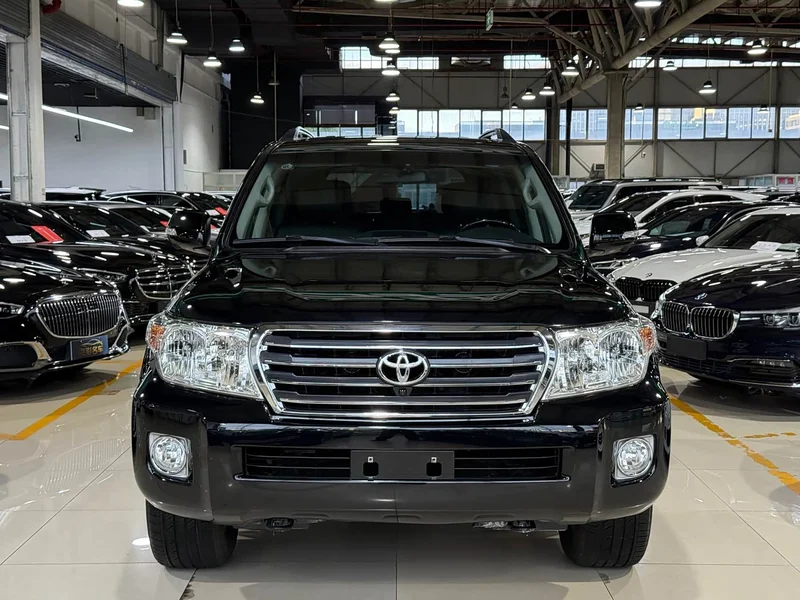 Toyota Land Cruiser (Imported) — фото 2
