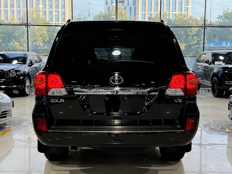 Toyota Land Cruiser (Imported) — фото 23