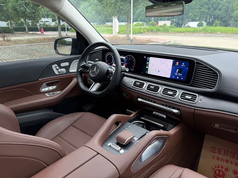 Mercedes-Benz GLS — фото 6