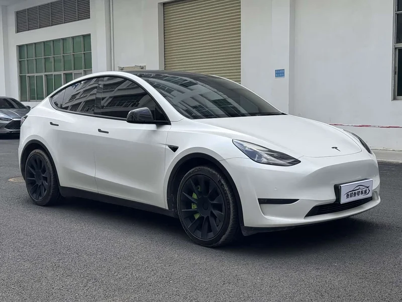 Tesla Model Y — фото 3