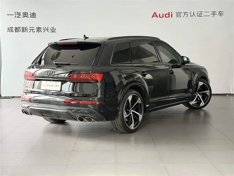 Audi SQ7 — фото 5