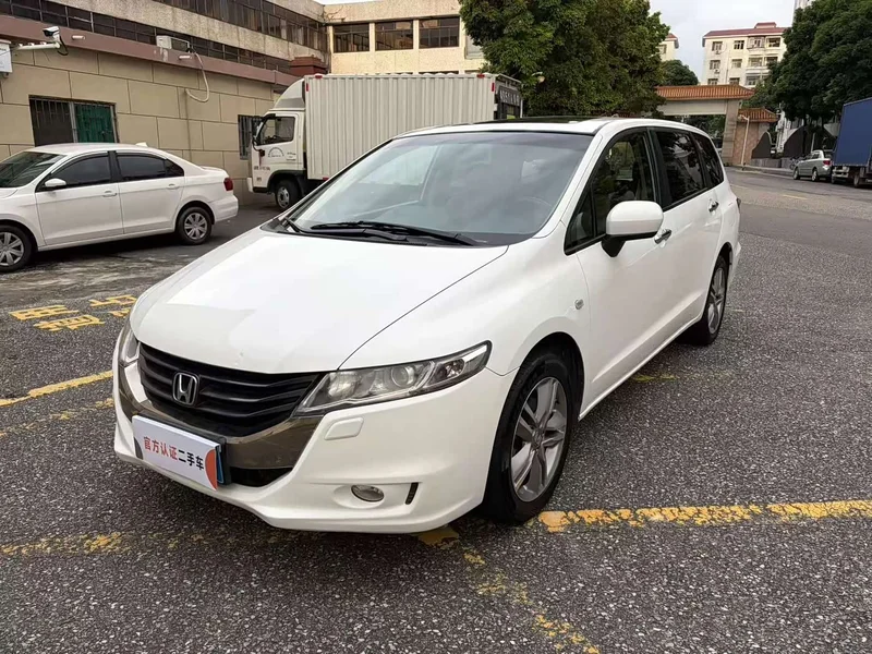 Honda Odyssey — фото 1