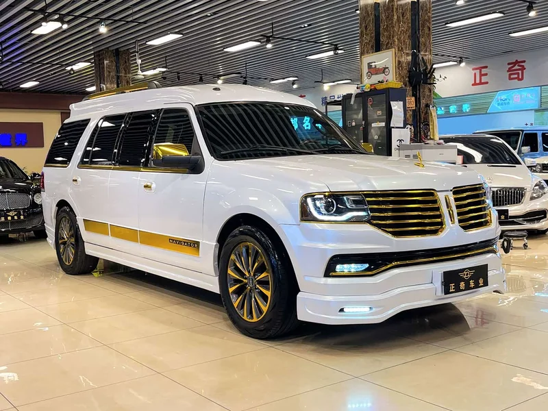 Lincoln Navigator — фото 1