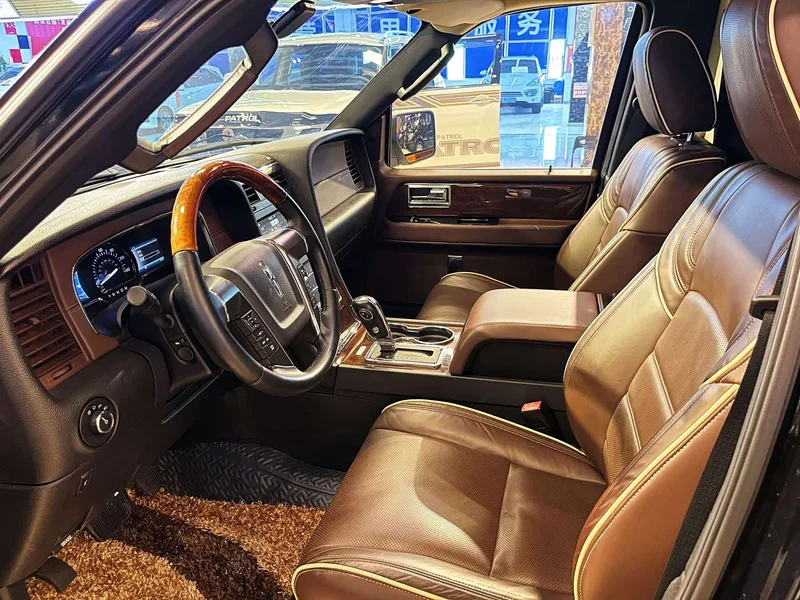 Lincoln Navigator — фото 14