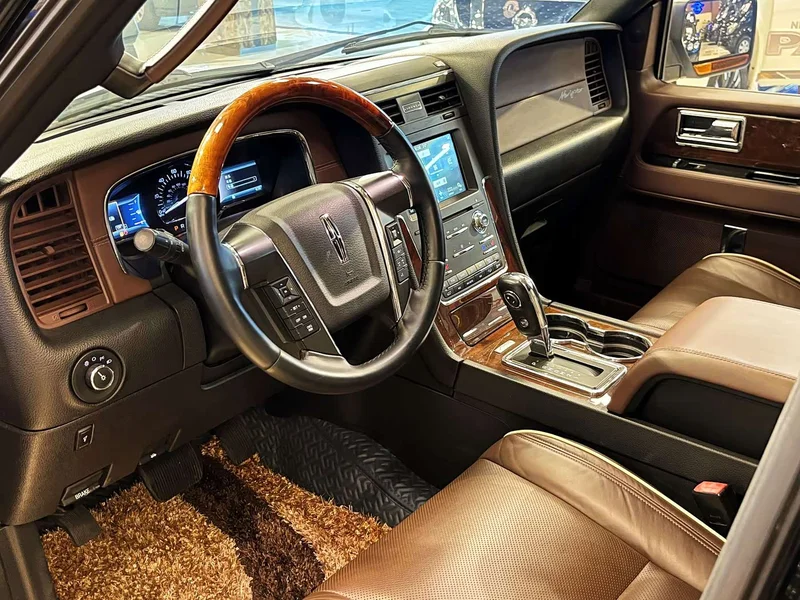 Lincoln Navigator — фото 9