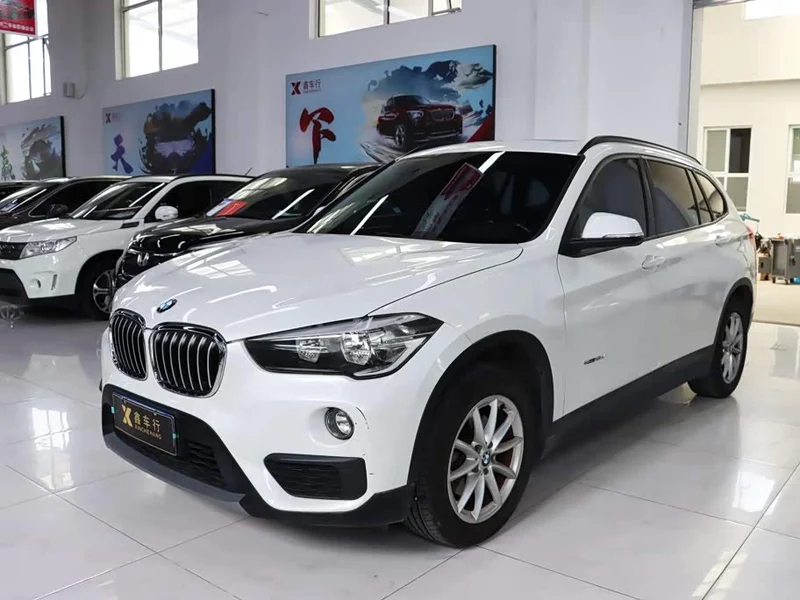 BMW X1 — фото 1