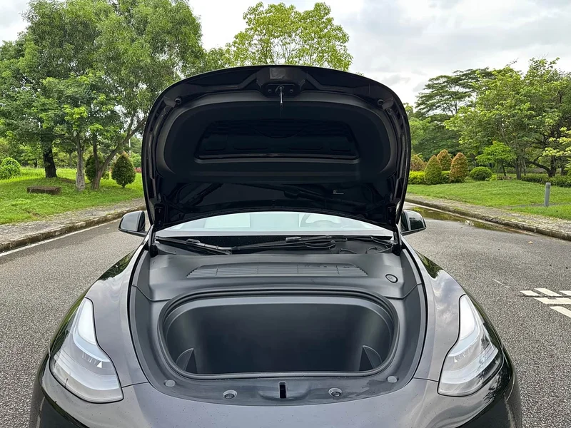 Tesla Model Y — фото 15