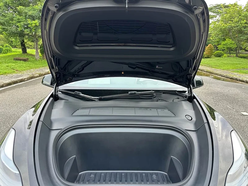 Tesla Model Y — фото 16