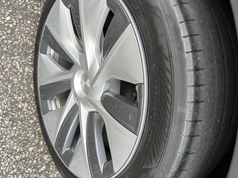 Tesla Model Y — фото 19