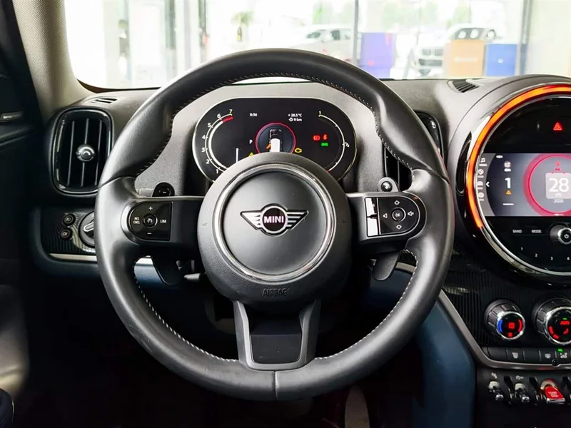 MINI COUNTRYMAN — фото 16